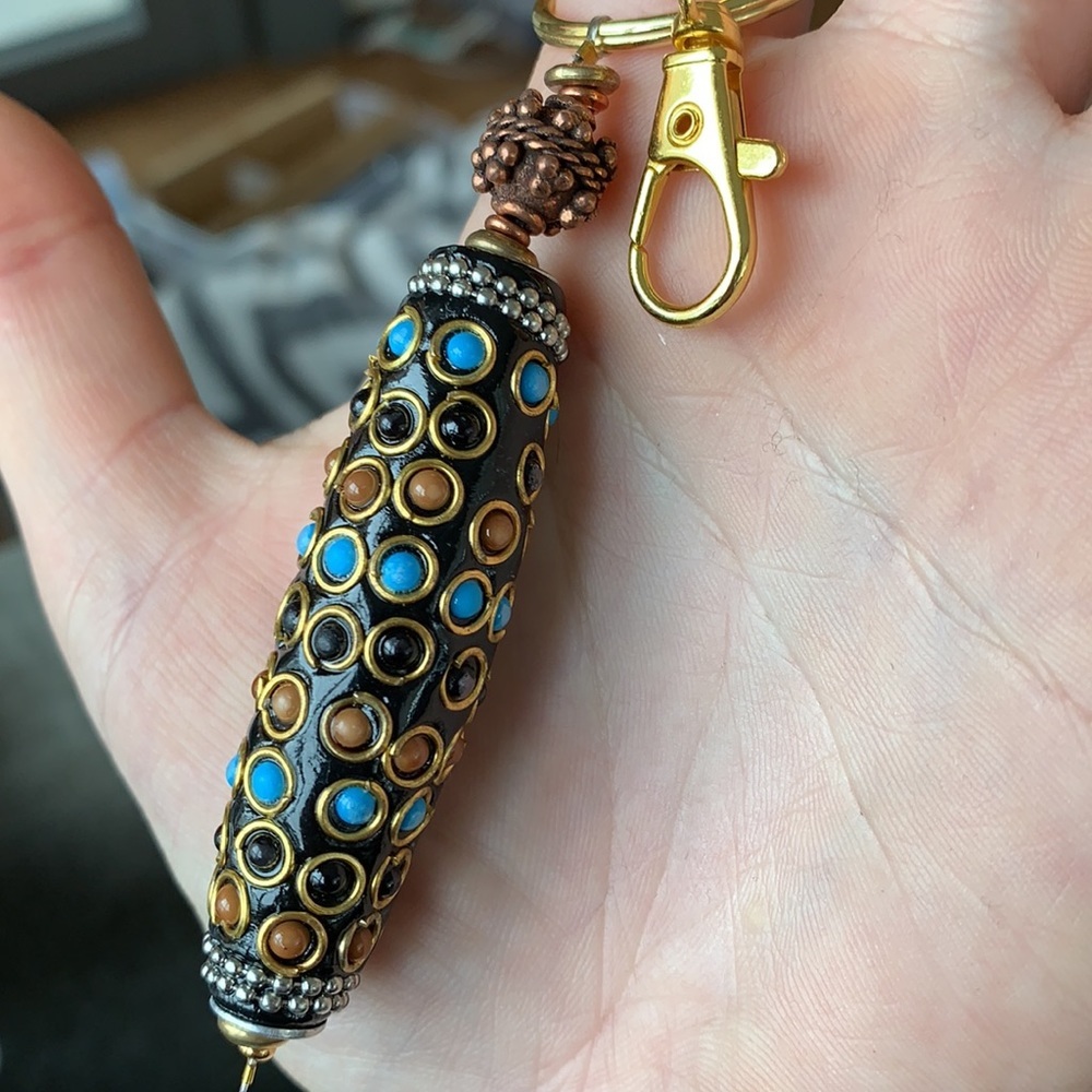 Boho beaded handmade keychain - Picture 5 of 6